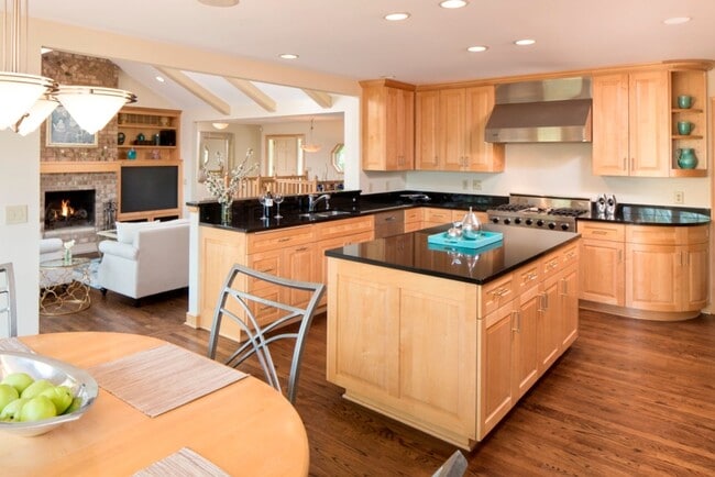 Building Photo - Resort Home