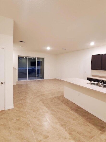 Foto del edificio - 366 Feltrim Reserve Blvd