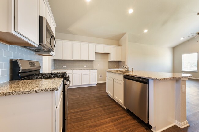 Building Photo - Recent Construction home in Lively Ranch -...
