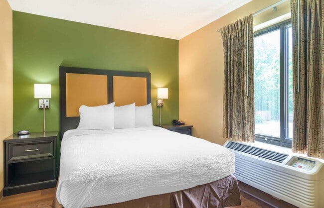 Building Photo - Furnished Studio-Atlanta - Alpharetta - No...
