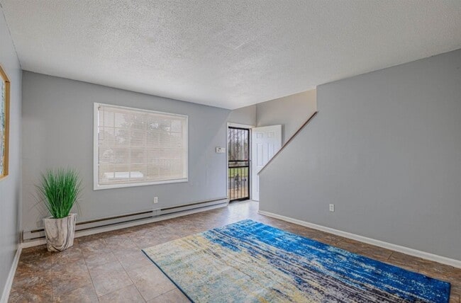 Building Photo - 3699 Skylark Dr
