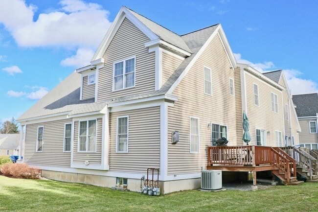 Building Photo - 3 Bayberry Ln