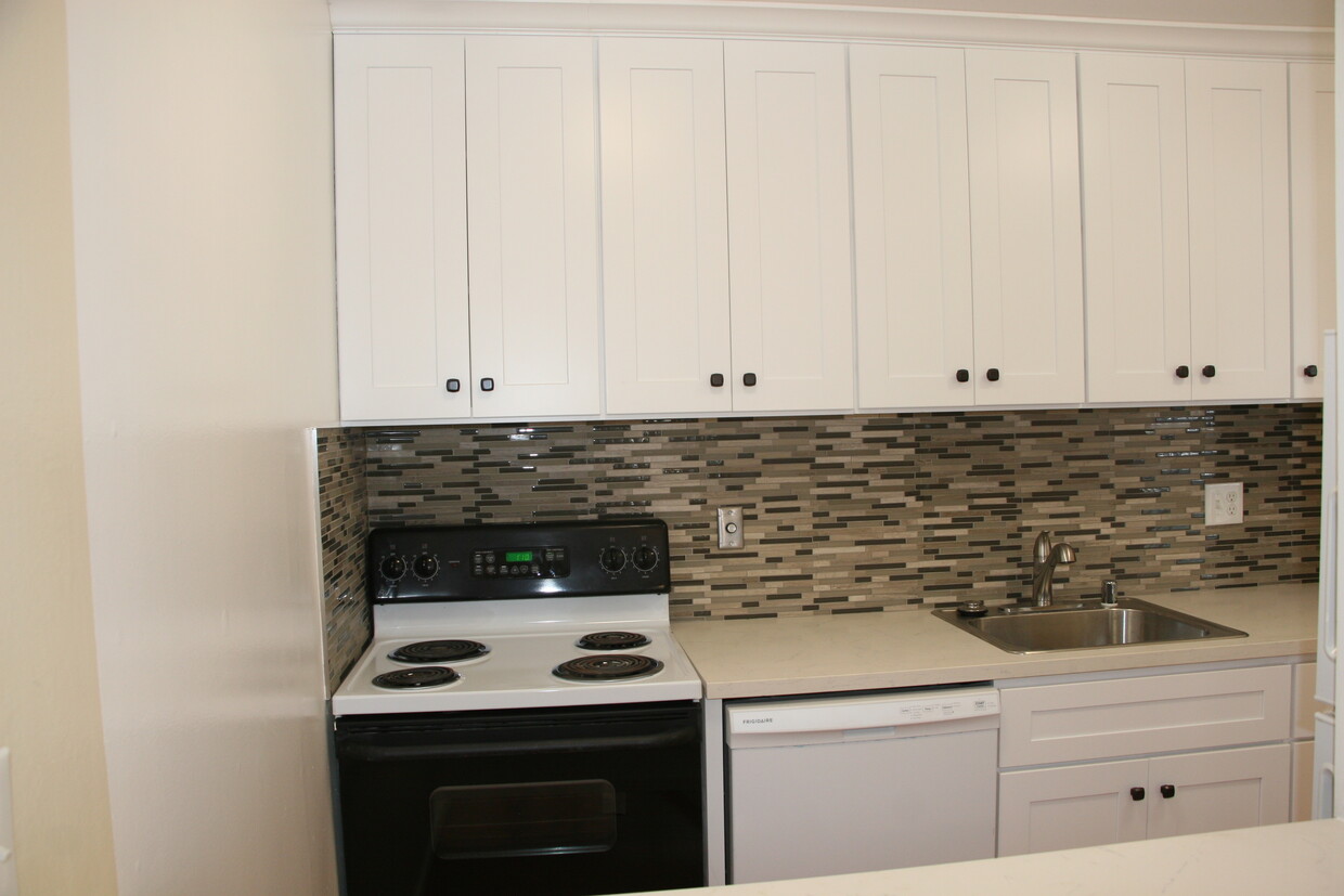 Foto principal - 3815 Harrison St