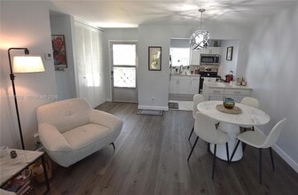 Building Photo - 2572 Emory Dr W