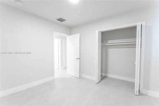 Foto del edificio - 10825 SW 221st St Rd