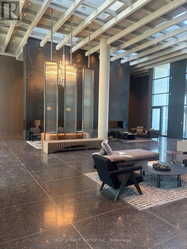 Photo principale - 8 Interchange Wy