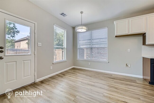 Building Photo - 370 Granger Cir