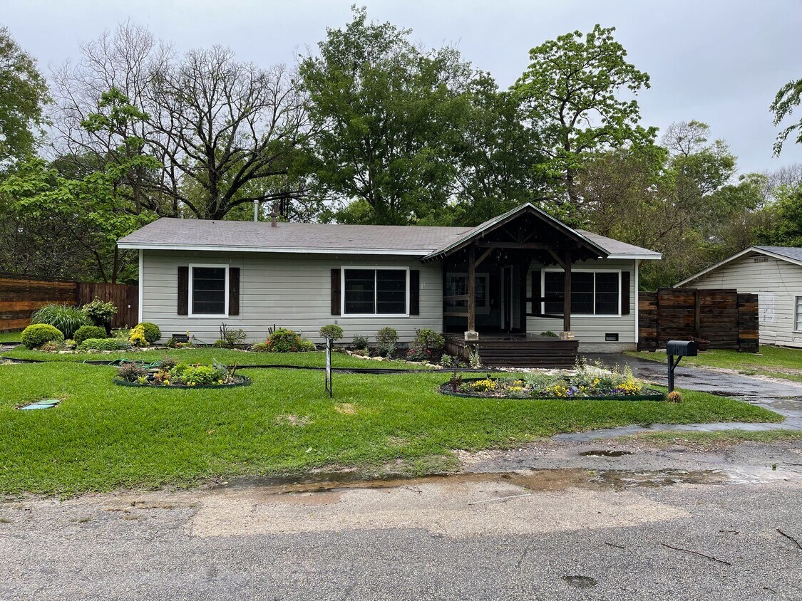 910 Maryland Dr, Athens, TX 75751 House Rental in Athens, TX