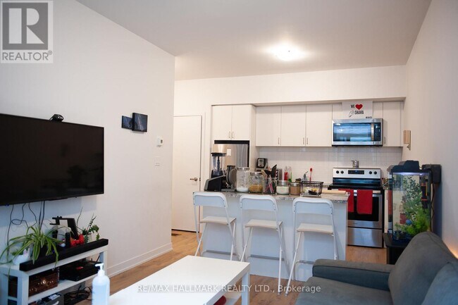 Photo du bâtiment - 75 Simcoe St N