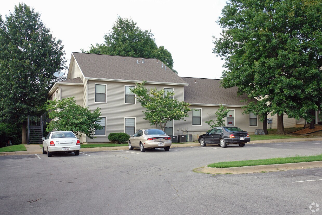 406 Fairway Cir, Springdale, AR 72764 Apartments in Springdale, AR