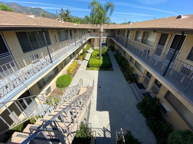 Foto del edificio - 4439 Ocean View Blvd