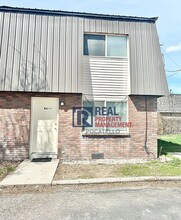 Building Photo - 230 W Chubbuck Rd Building Photo - 230 W Chubbuck Rd