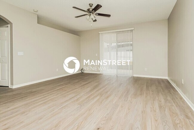 Building Photo - 3 Bedroom Pet-Friendly Home in Davenport, FL with Main Street Renewal