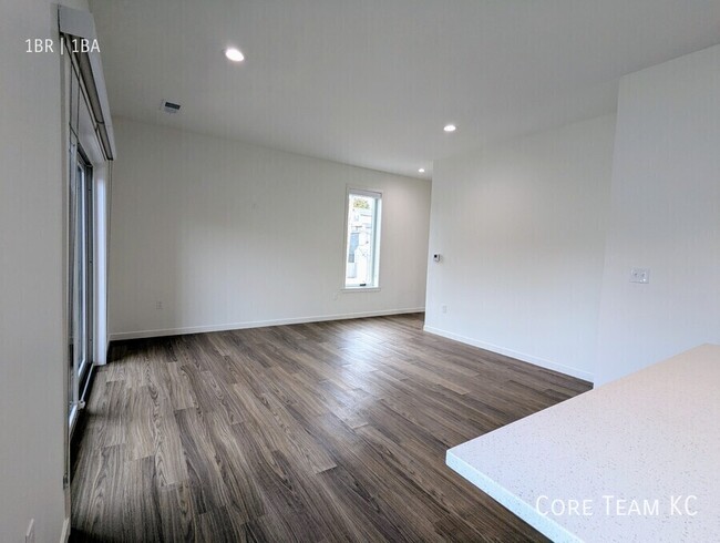 Building Photo - Brand New 1 Bedrooms in Columbus Park