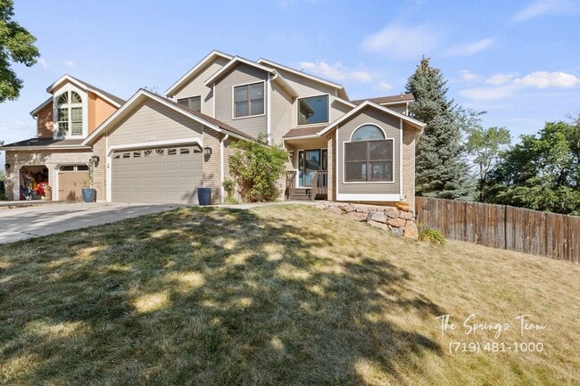 Foto del edificio - SPECTACULARLY HUGE 6BD HOME with PANORAMIC MOUNTAIN VIEWS - Security Deposit Waiver Available