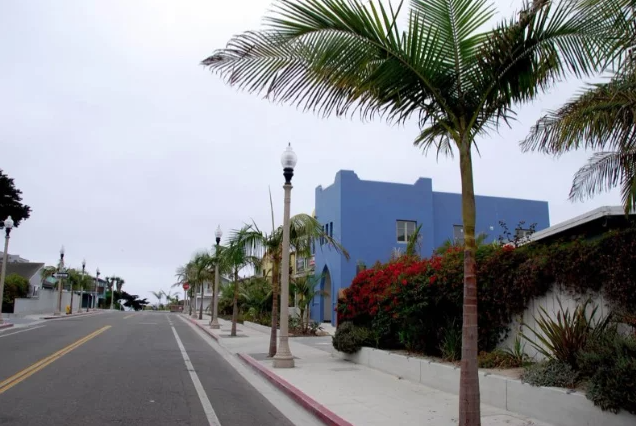 Beach access at the end of the street - 1025 El Embarcadero Rd