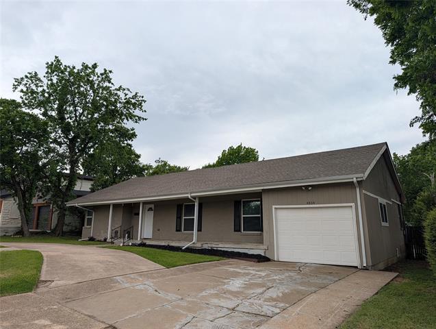 Foto del edificio - 4804 Trail Lake Dr