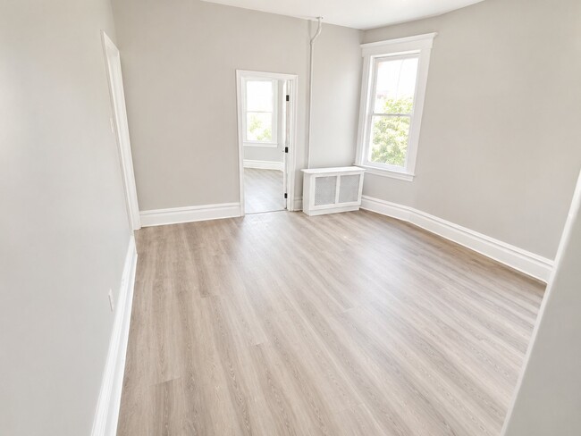 Building Photo - 49 Norwood St