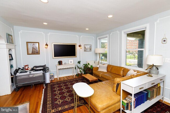 Foto del edificio - 1318 Upshur St NW