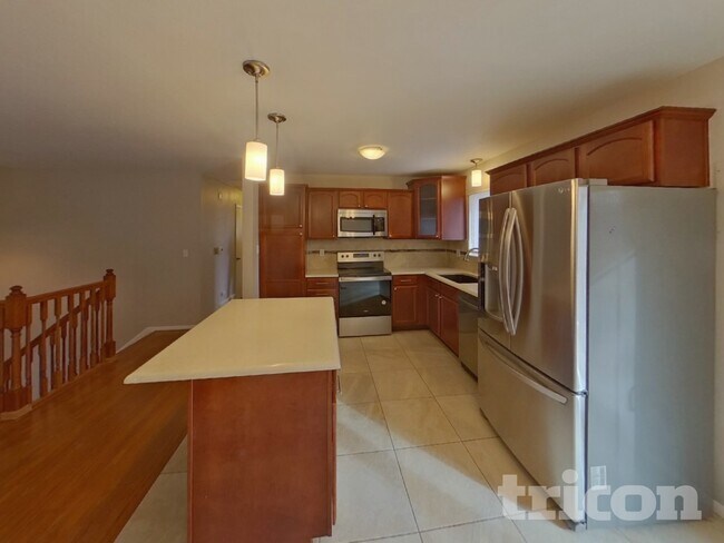 Foto del edificio - 4840 Windward Cir