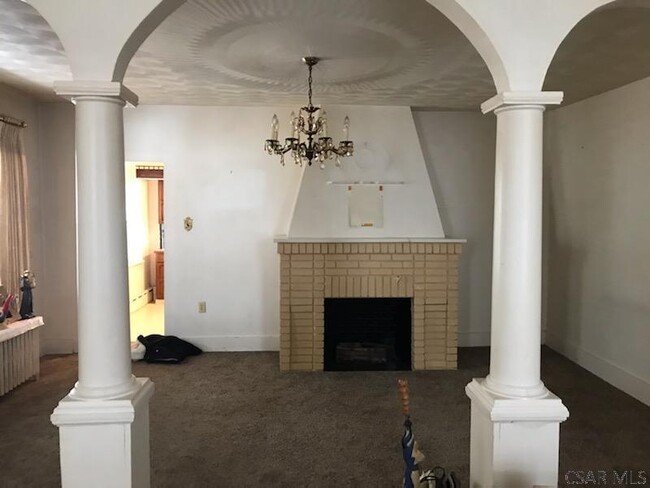 Building Photo - 410 11th St