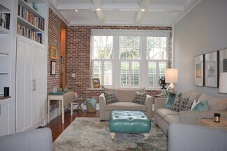 Building Photo - 67 Legare St