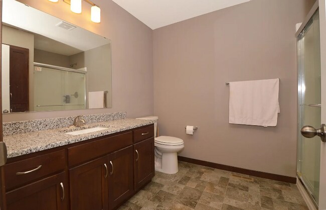 Foto del edificio - 912 Palm Cir