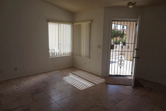 Building Photo - 3 Bedroom In San Jacinto