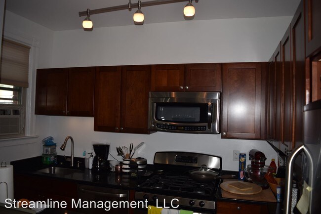 Foto del edificio - 1415 Girard St NW