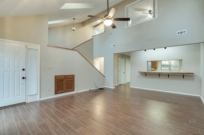 Building Photo - 205 Chota View Cir