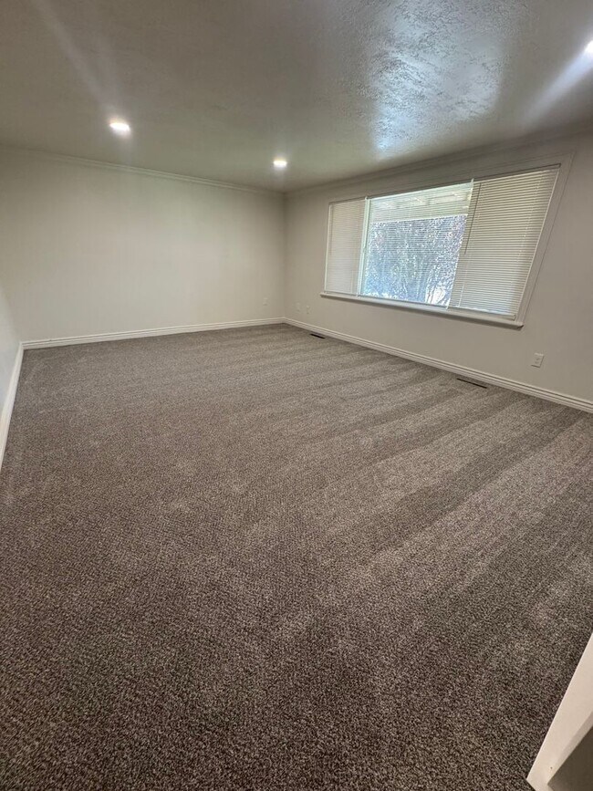 Foto del edificio - 754 W 4000 N