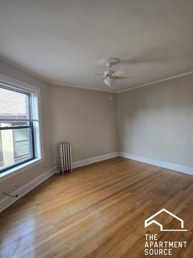 Foto del edificio - 1503 W Chase Ave