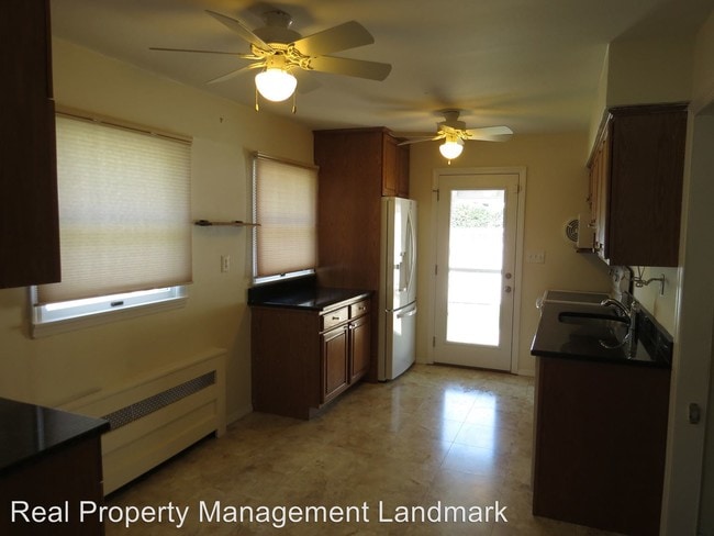 Foto del edificio - 4 br, 2 bath House - 2327 Penatiquit Avenue