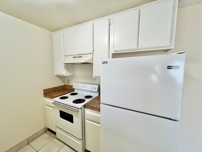Foto del edificio - Upstairs 2BD/2BTH with Central A/C, Privat...