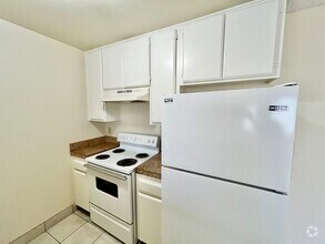Building Photo - 3917 Spring Dr