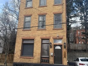 Building Photo - 240 Carrington St