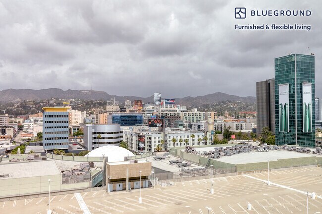 Foto del edificio - 6390 De Longpre Ave