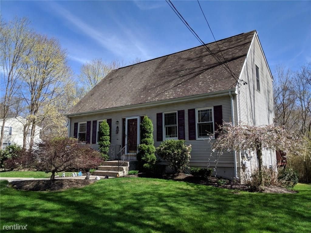 Primary Photo - 3 br, 2 bath House - 15 Pound Rd