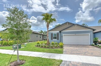 Building Photo - 837 Snail Kite Pl