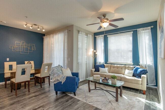 2BR, 2BA - 1283SF - The Club at Hidden River Apartments