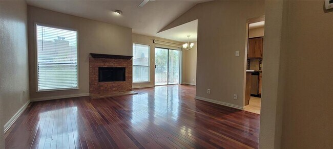 Building Photo - 1818 Augusta Dr