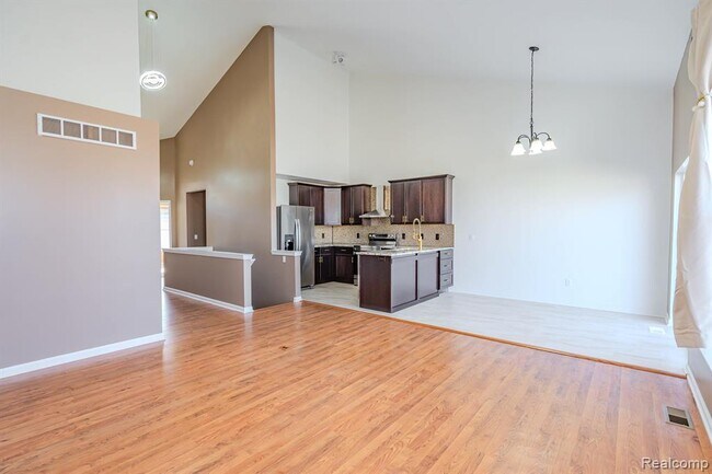 Building Photo - 3909 Elvera Ln