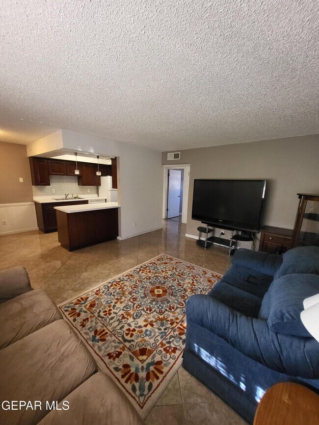 Foto del edificio - 6700 Escondido Dr