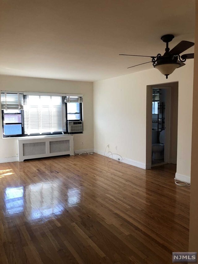 Foto del edificio - 2134 N Central Rd