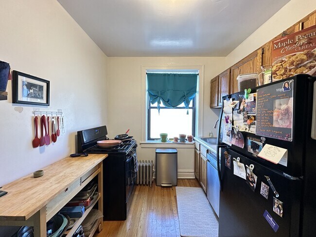 Foto del edificio - 1911 W Larchmont Ave