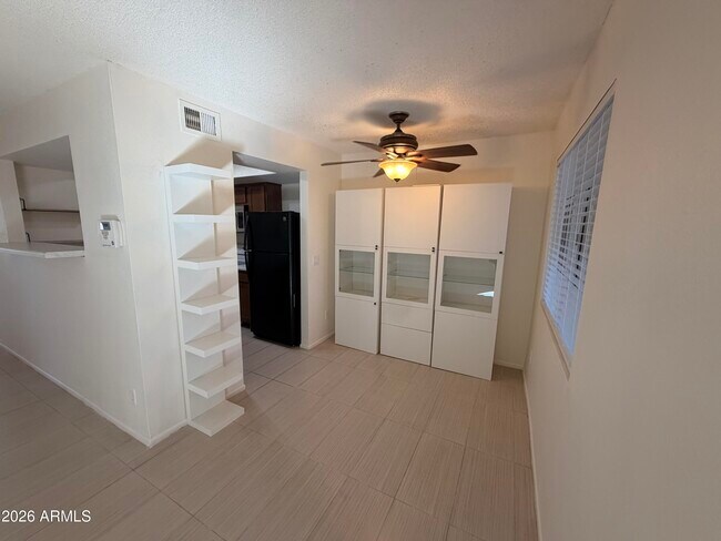 Foto del edificio - 616 S Hardy Dr