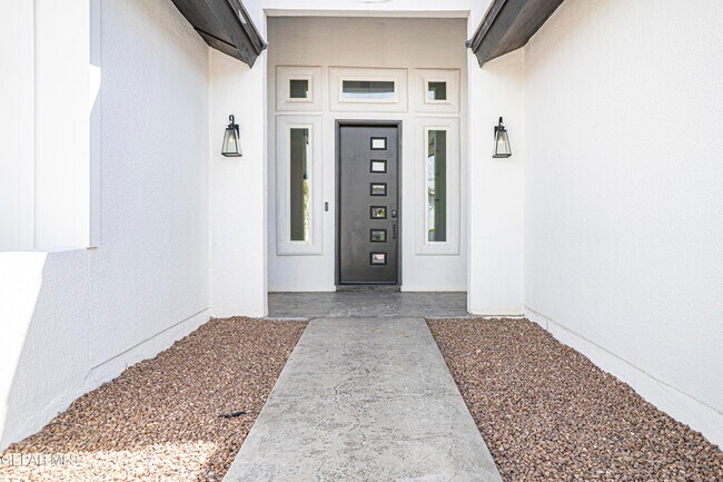 Foto del edificio - 7344 Bobcat Hollow Dr