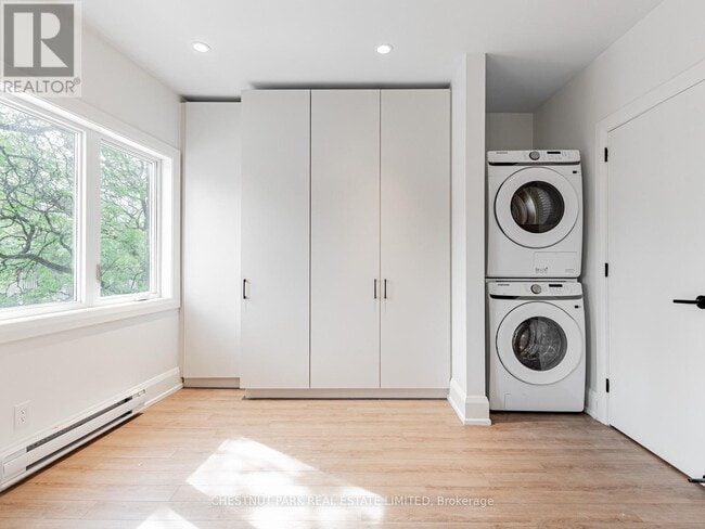 Building Photo - 2528 Yonge St