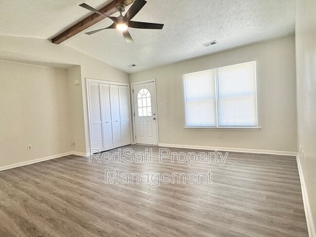 Building Photo - 520 Michael Irvin Dr