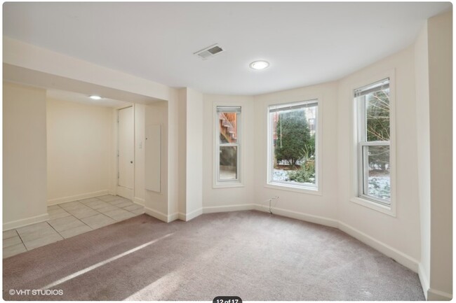 Living Room - 3632 W Dickens Ave